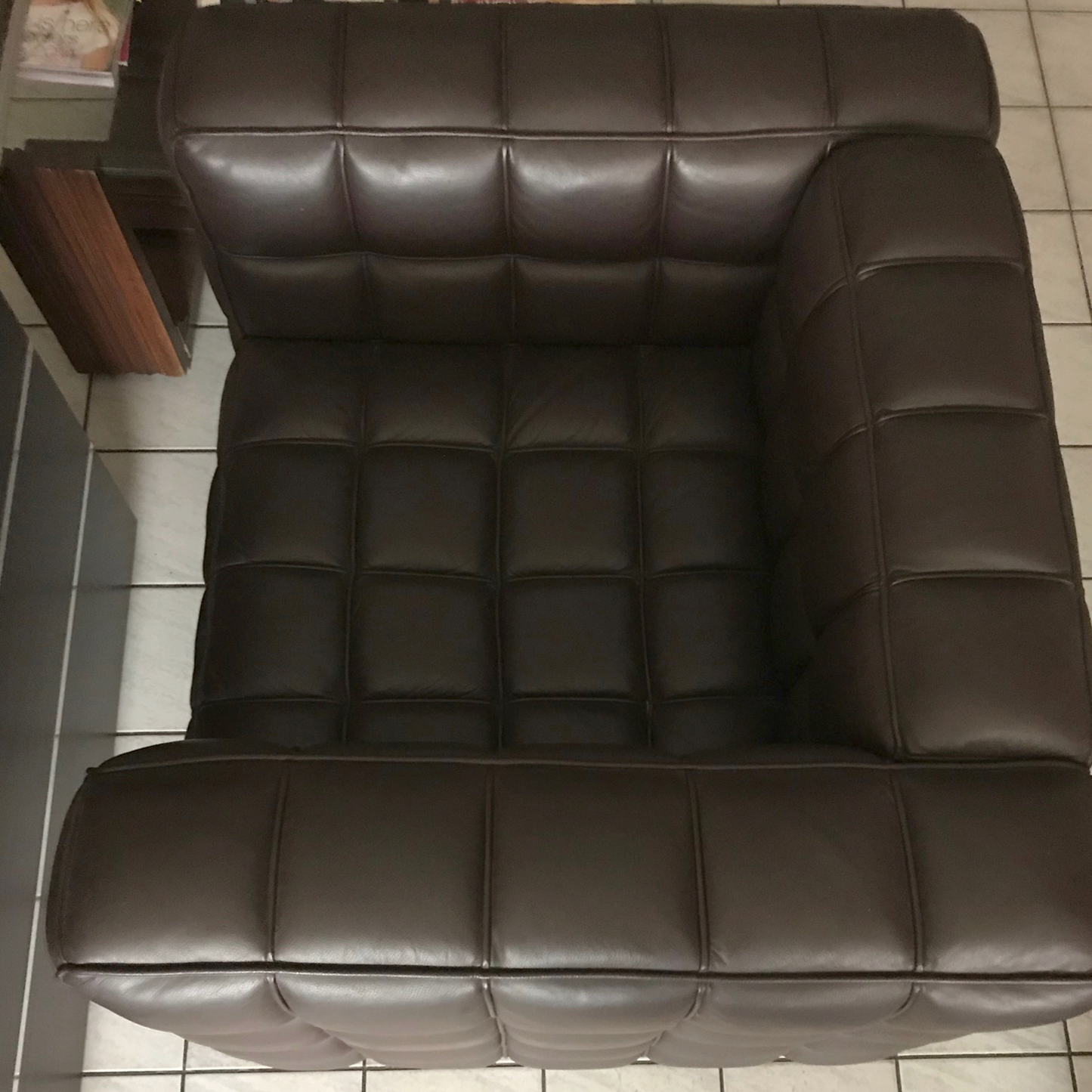 2 sillones Kubus de diseño en cuero