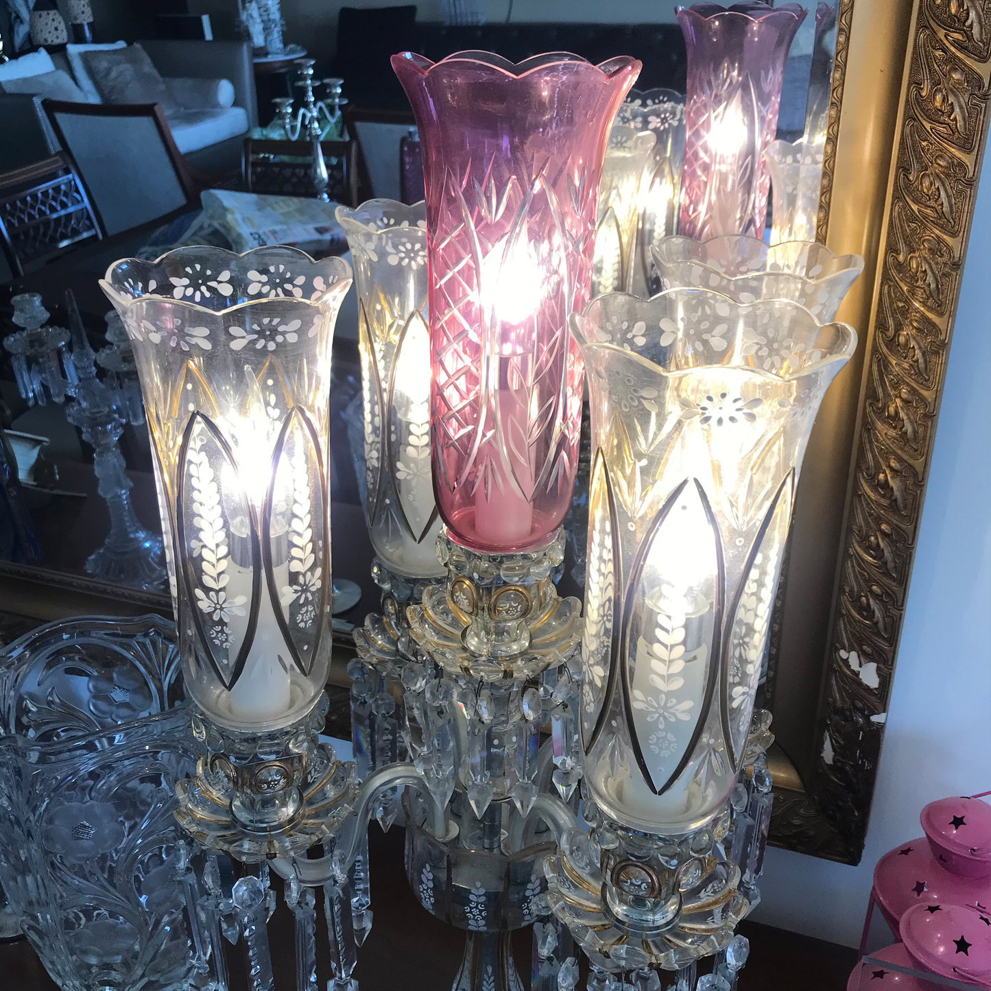 Lámpara de mesa tipo candelabro de cristal