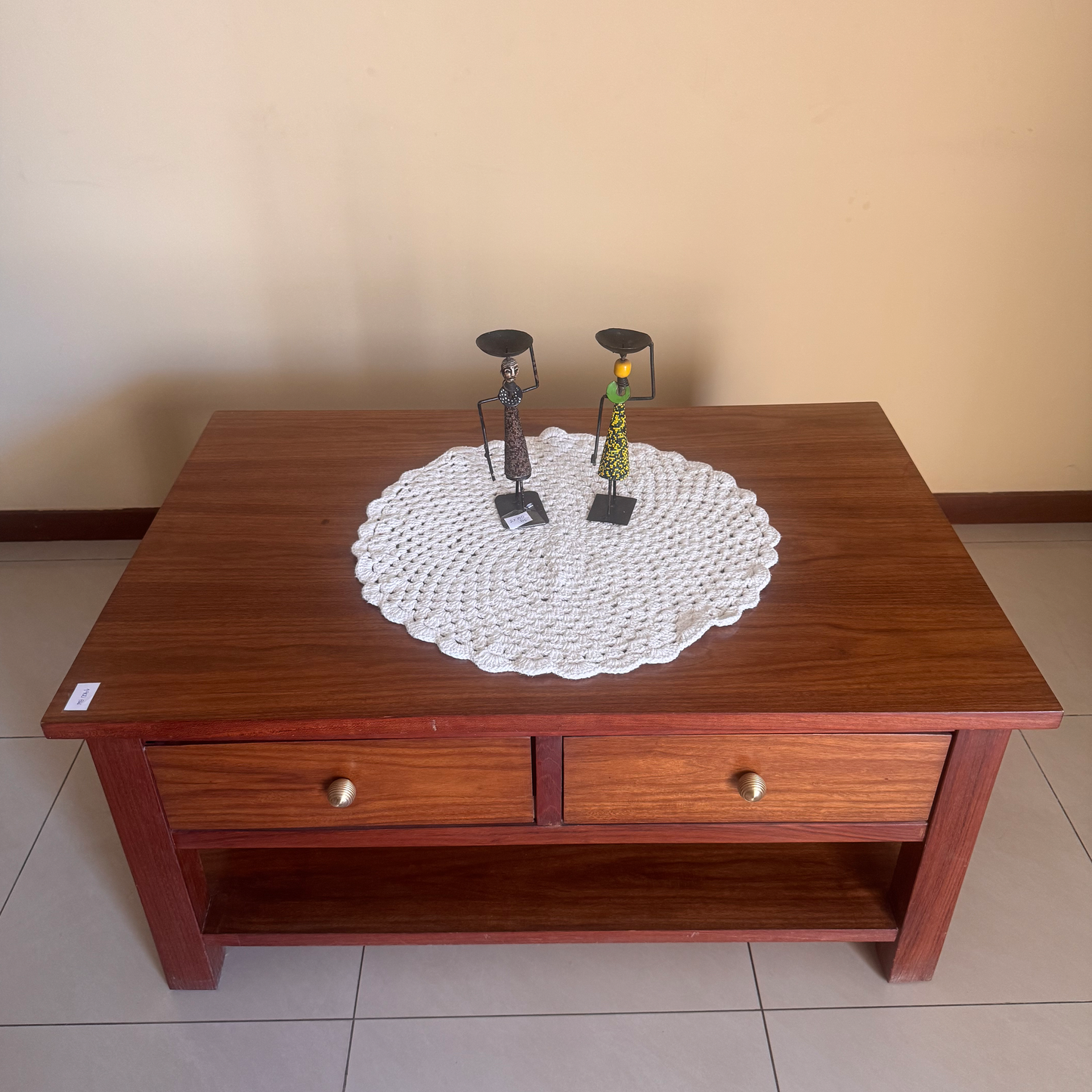 Mesa central de roble