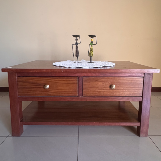 Mesa central de roble