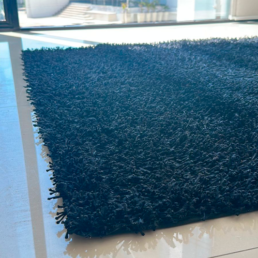 Alfombra negra